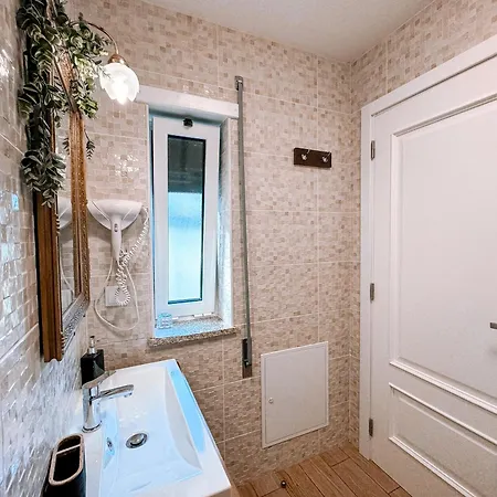 Bed & Breakfast Ninho D'arara Tondela