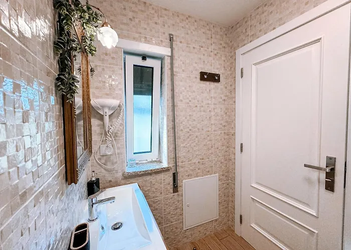 Bed & Breakfast Ninho D'arara Tondela